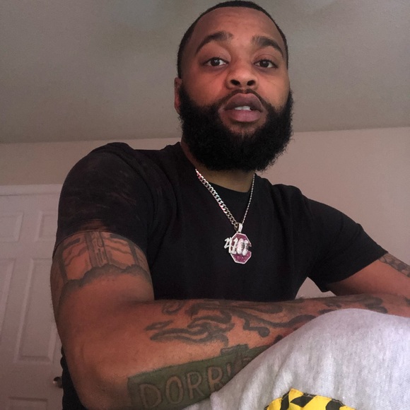 Meet your Posher, Mike - Picture 1 of 2